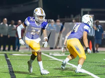 Thumbnail 2 in Thibodaux vs. Destrehan photogallery.