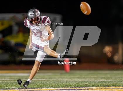 Thumbnail 2 in Thibodaux vs. Destrehan photogallery.