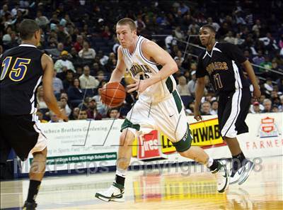 Thumbnail 2 in De La Salle vs. Newark Memorial (CIF NCS D1 Final) photogallery.
