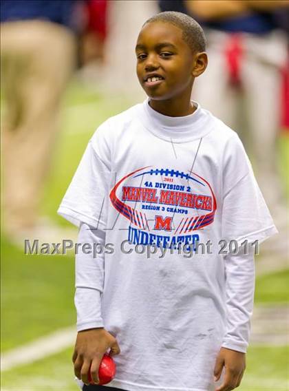 Thumbnail 3 in Calallen vs. Manvel (4A Div 2 Semifinal) photogallery.