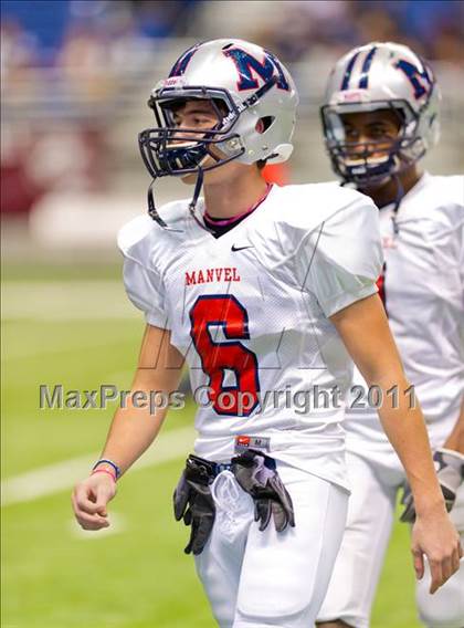 Thumbnail 1 in Calallen vs. Manvel (4A Div 2 Semifinal) photogallery.