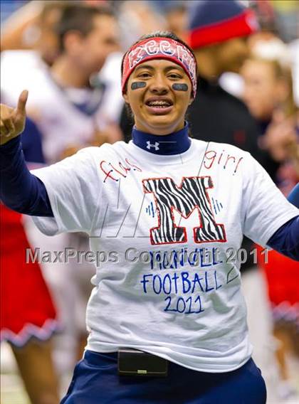 Thumbnail 2 in Calallen vs. Manvel (4A Div 2 Semifinal) photogallery.