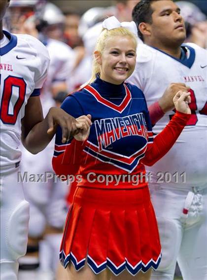 Thumbnail 2 in Calallen vs. Manvel (4A Div 2 Semifinal) photogallery.