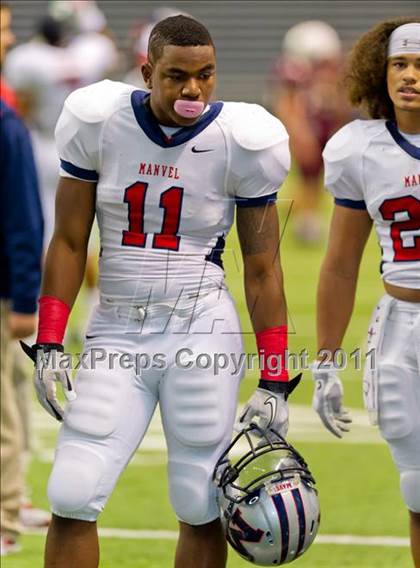 Thumbnail 1 in Calallen vs. Manvel (4A Div 2 Semifinal) photogallery.