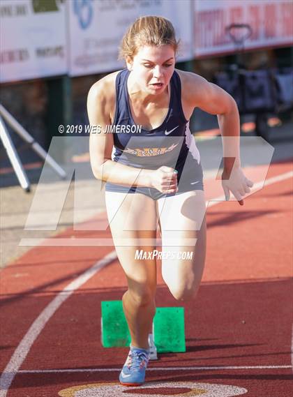 Thumbnail 3 in FVL Championships (100, 200, 400, 800 Meter) photogallery.