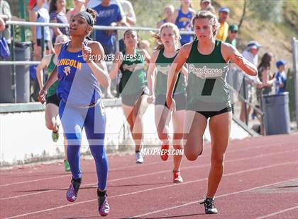 Thumbnail 1 in FVL Championships (100, 200, 400, 800 Meter) photogallery.