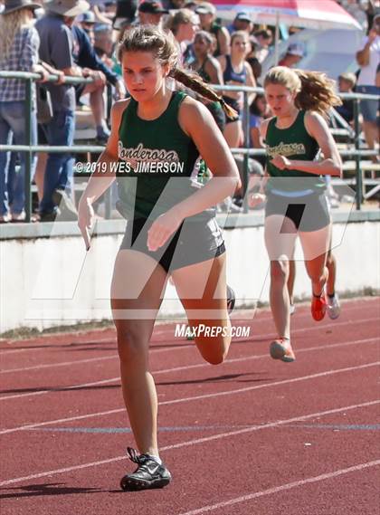 Thumbnail 3 in FVL Championships (100, 200, 400, 800 Meter) photogallery.