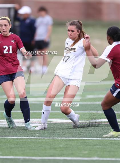 Thumbnail 1 in Arapahoe @ Cherokee Trail photogallery.