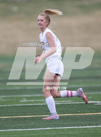 Thumbnail 3 in Arapahoe @ Cherokee Trail photogallery.