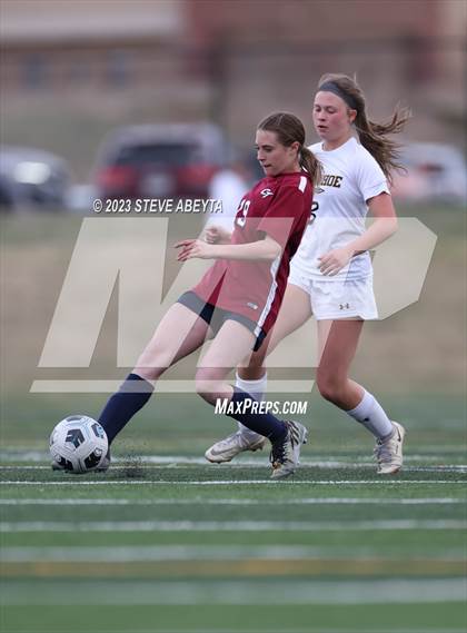 Thumbnail 2 in Arapahoe @ Cherokee Trail photogallery.