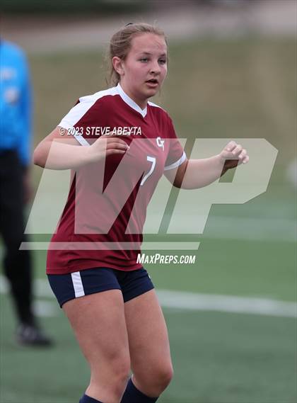 Thumbnail 1 in Arapahoe @ Cherokee Trail photogallery.