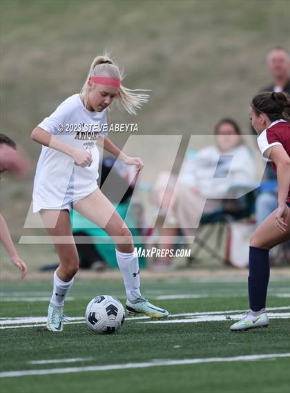 Thumbnail 1 in Arapahoe @ Cherokee Trail photogallery.