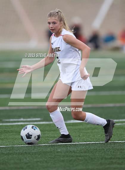 Thumbnail 1 in Arapahoe @ Cherokee Trail photogallery.