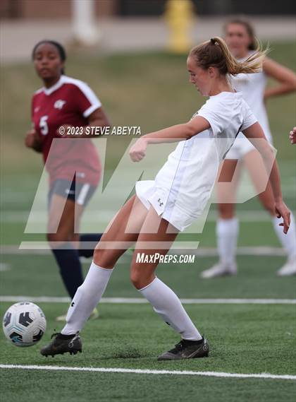 Thumbnail 3 in Arapahoe @ Cherokee Trail photogallery.