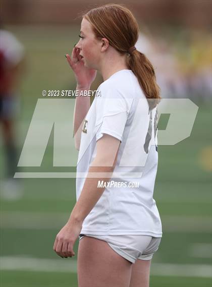 Thumbnail 2 in Arapahoe @ Cherokee Trail photogallery.