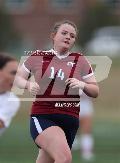 Thumbnail 2 in Arapahoe @ Cherokee Trail photogallery.