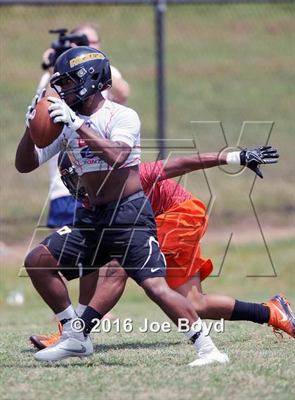 Thumbnail 2 in USA Football 7-on-7 National Championship photogallery.