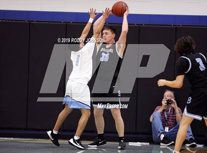Thumbnail 2 in Sam Rayburn vs. Brazoswood (McDonald's Texas Invitational) photogallery.