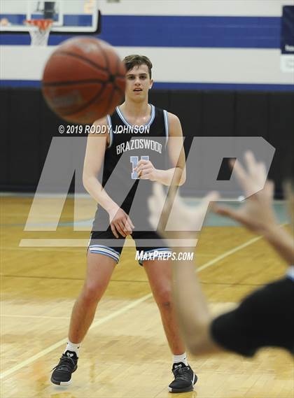 Thumbnail 2 in Sam Rayburn vs. Brazoswood (McDonald's Texas Invitational) photogallery.