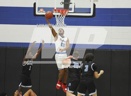 Thumbnail 3 in Sam Rayburn vs. Brazoswood (McDonald's Texas Invitational) photogallery.