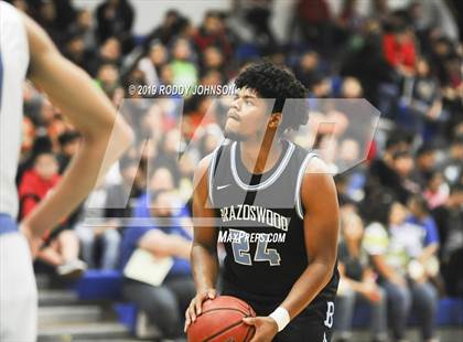 Thumbnail 3 in Sam Rayburn vs. Brazoswood (McDonald's Texas Invitational) photogallery.