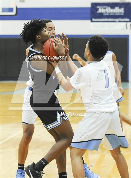 Thumbnail 1 in Sam Rayburn vs. Brazoswood (McDonald's Texas Invitational) photogallery.