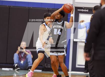 Thumbnail 1 in Sam Rayburn vs. Brazoswood (McDonald's Texas Invitational) photogallery.