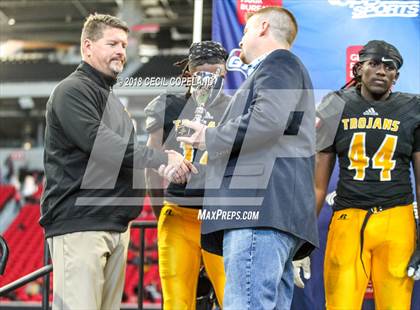 Thumbnail 2 in Cedar Grove vs. Peach County (GHSA Class 3A Championship) photogallery.