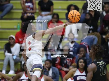 Thumbnail 3 in Westover vs McDonough (GHSA 4A State Playoff - Quarterfinals) photogallery.