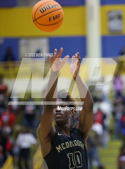Thumbnail 2 in Westover vs McDonough (GHSA 4A State Playoff - Quarterfinals) photogallery.