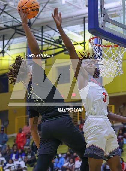Thumbnail 2 in Westover vs McDonough (GHSA 4A State Playoff - Quarterfinals) photogallery.