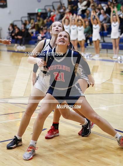 Thumbnail 1 in Crimson Cliffs @ Ridgeline (UHSAA 4A Second Round) photogallery.