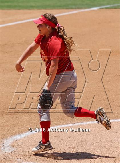Thumbnail 1 in Paraclete vs. Savanna (CIF SS Div 6 Final) photogallery.