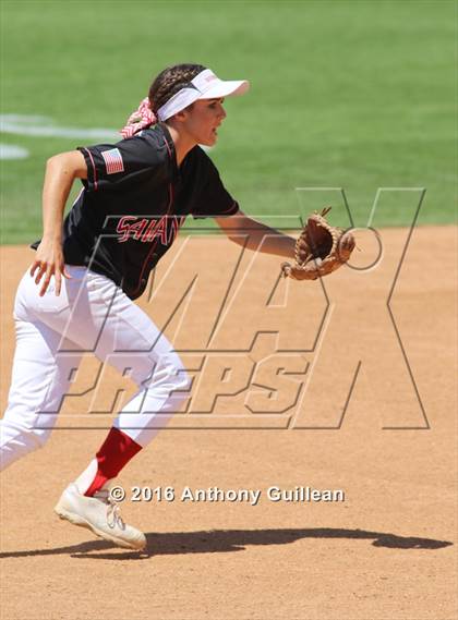 Thumbnail 1 in Paraclete vs. Savanna (CIF SS Div 6 Final) photogallery.