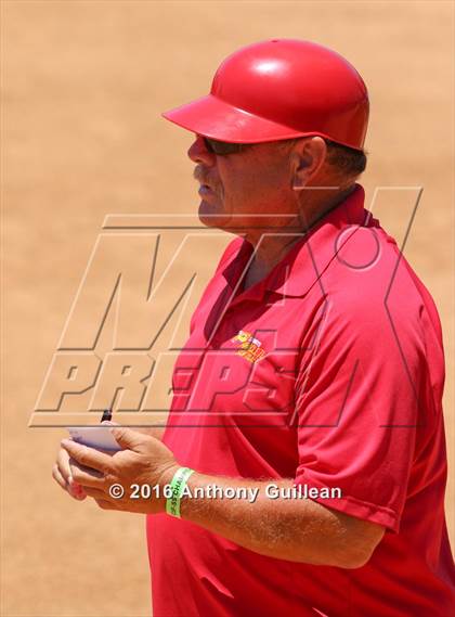 Thumbnail 2 in Paraclete vs. Savanna (CIF SS Div 6 Final) photogallery.