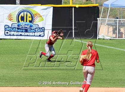 Thumbnail 1 in Paraclete vs. Savanna (CIF SS Div 6 Final) photogallery.