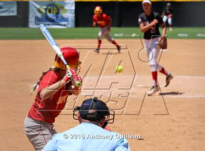 Thumbnail 3 in Paraclete vs. Savanna (CIF SS Div 6 Final) photogallery.