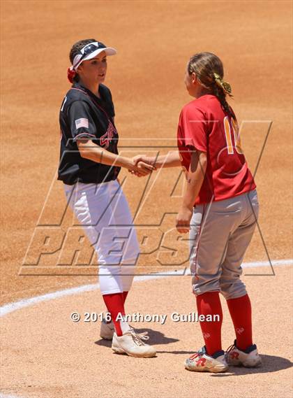 Thumbnail 1 in Paraclete vs. Savanna (CIF SS Div 6 Final) photogallery.