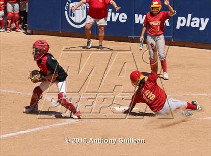Thumbnail 1 in Paraclete vs. Savanna (CIF SS Div 6 Final) photogallery.