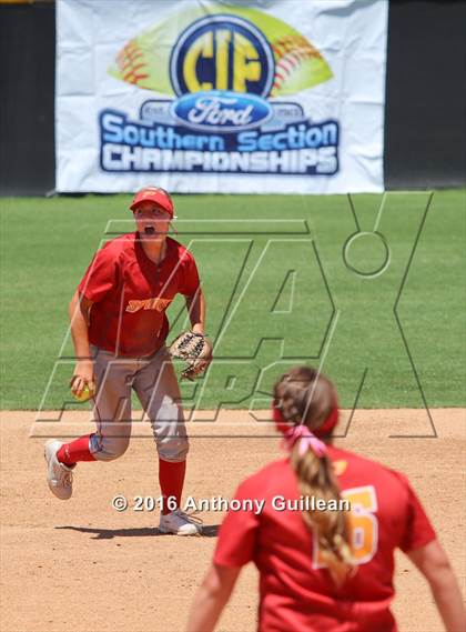 Thumbnail 3 in Paraclete vs. Savanna (CIF SS Div 6 Final) photogallery.
