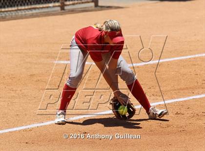 Thumbnail 1 in Paraclete vs. Savanna (CIF SS Div 6 Final) photogallery.