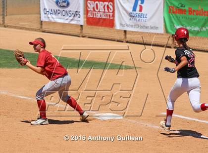 Thumbnail 3 in Paraclete vs. Savanna (CIF SS Div 6 Final) photogallery.