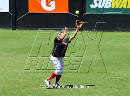 Thumbnail 2 in Paraclete vs. Savanna (CIF SS Div 6 Final) photogallery.