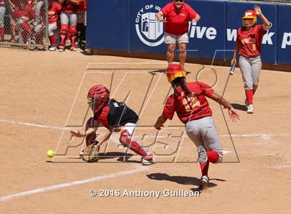 Thumbnail 1 in Paraclete vs. Savanna (CIF SS Div 6 Final) photogallery.