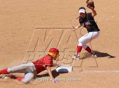 Thumbnail 2 in Paraclete vs. Savanna (CIF SS Div 6 Final) photogallery.