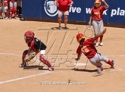 Thumbnail 3 in Paraclete vs. Savanna (CIF SS Div 6 Final) photogallery.