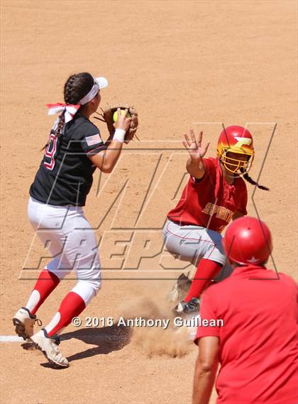 Thumbnail 1 in Paraclete vs. Savanna (CIF SS Div 6 Final) photogallery.