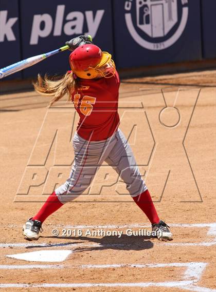 Thumbnail 3 in Paraclete vs. Savanna (CIF SS Div 6 Final) photogallery.