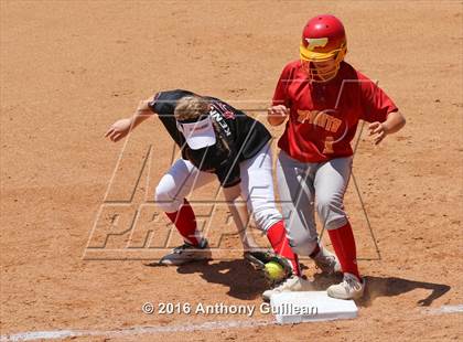 Thumbnail 2 in Paraclete vs. Savanna (CIF SS Div 6 Final) photogallery.