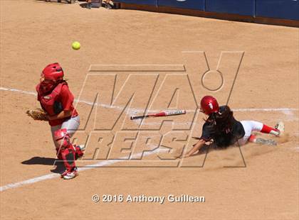 Thumbnail 1 in Paraclete vs. Savanna (CIF SS Div 6 Final) photogallery.